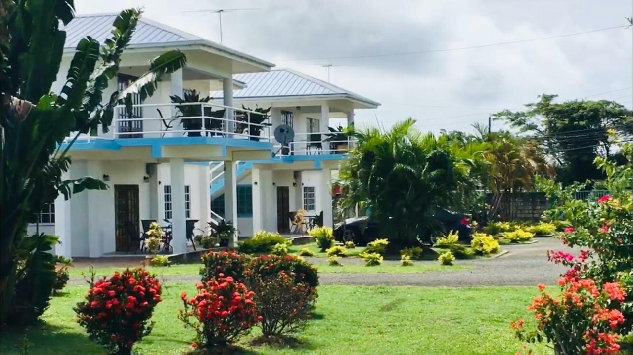Kevin'S Court Hotel Carnbee Village Exterior photo